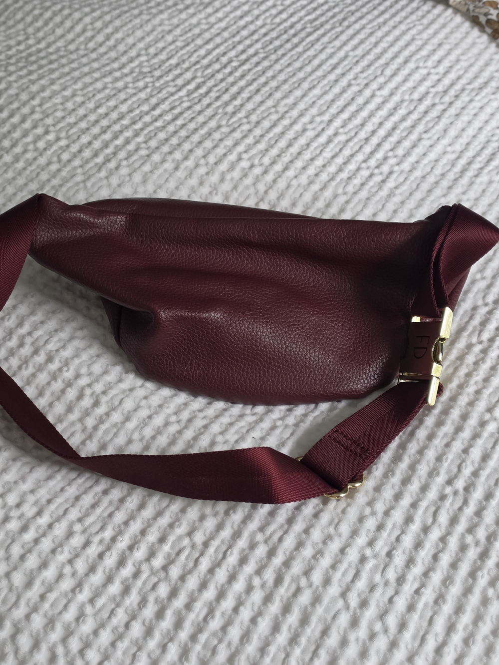 FAWN DESIGN Burgundy Leather Fanny Pack with Gold Hardware - Picture 7 of 7